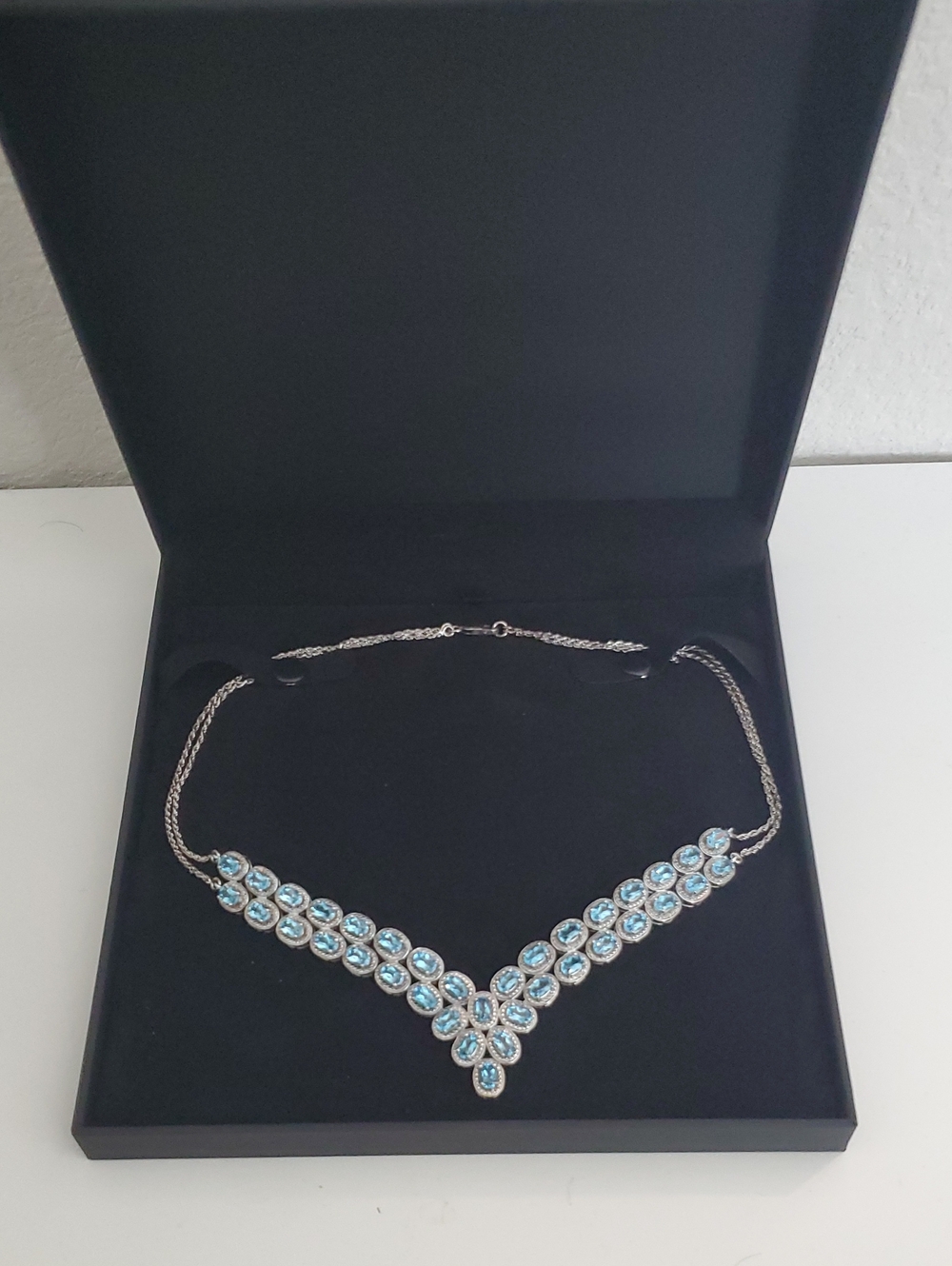 Zales Silver Necklace with Light Blue Stones - V-Shape Crystal Collar